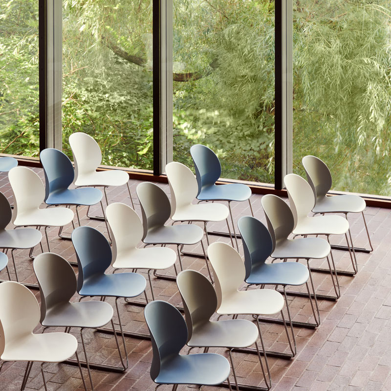 Chaise N02 RECYCLE piétement luge Gris FRITZ HANSEN