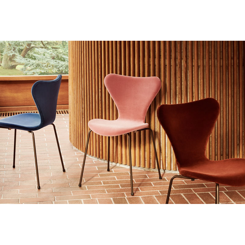 Chaise SERIE 7 VELVET EDITION Bleu gris FRITZ HANSEN
