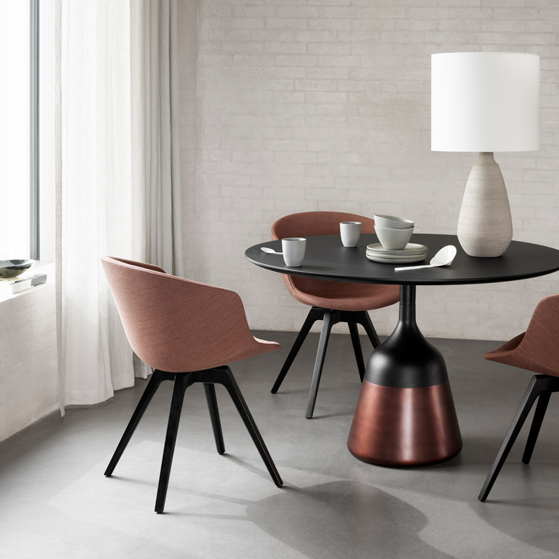 Table COIN Stratifié noir/ noir & laiton bruni WENDELBO