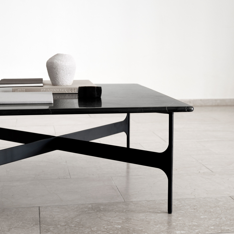 Table basse FLOEMA Carrée Marbre Marquina noir WENDELBO