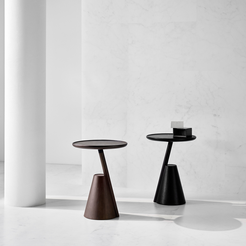 Table d'appoint guéridon MATE Chêne noir WENDELBO