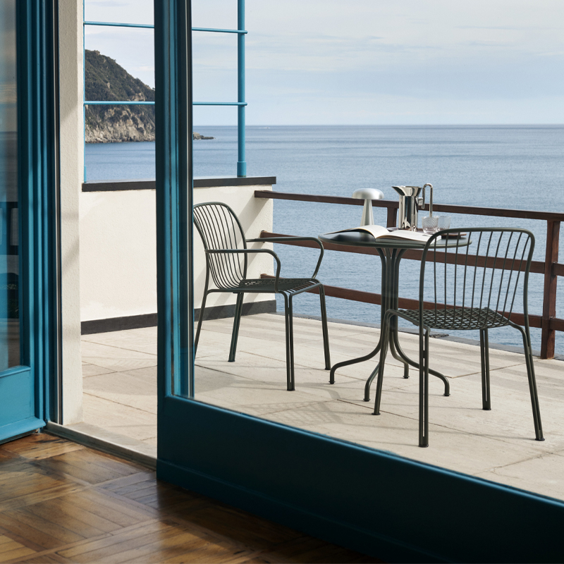 Chaise extérieur Chaise THORVALD SC94 Vert bronze AND TRADITION