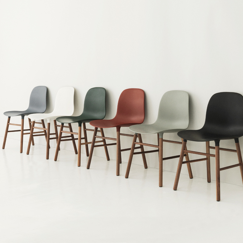 Chaise FORM CHAIR Rouge Normann Copenhagen