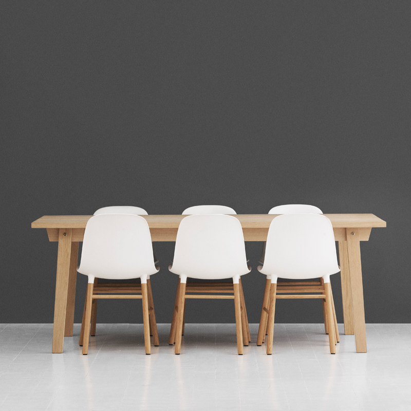 Chaise FORM CHAIR Bleu vif  Normann Copenhagen