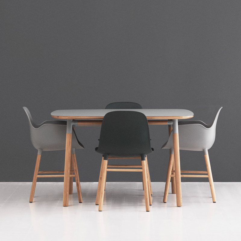 Chaise FORM ARMCHAIR Bleu vif  Normann Copenhagen