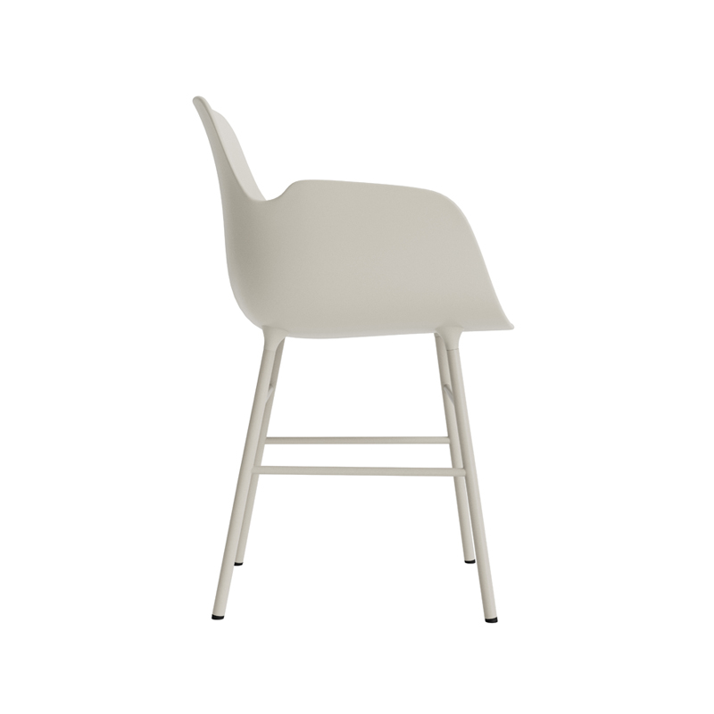 Chaise FORM ARMCHAIR piètement acier Gris clair Normann Copenhagen