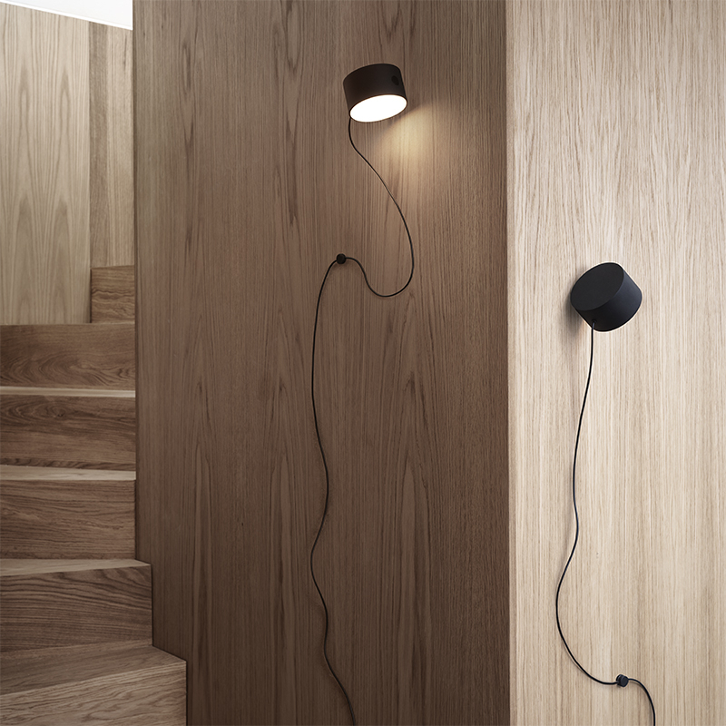 Applique POST Noir MUUTO
