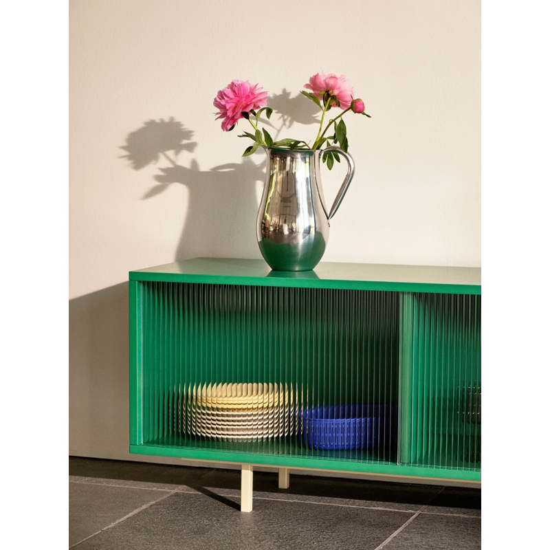 Meuble de rangement COLOUR CABINET M avec portes vitrées Menthe HAY