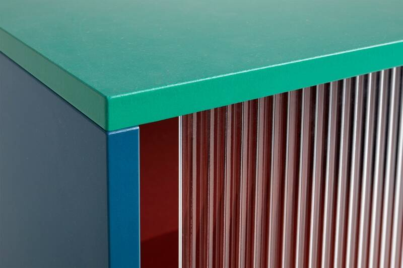 Meuble de rangement COLOUR CABINET TALL avec portes vitrées Multicolore  HAY