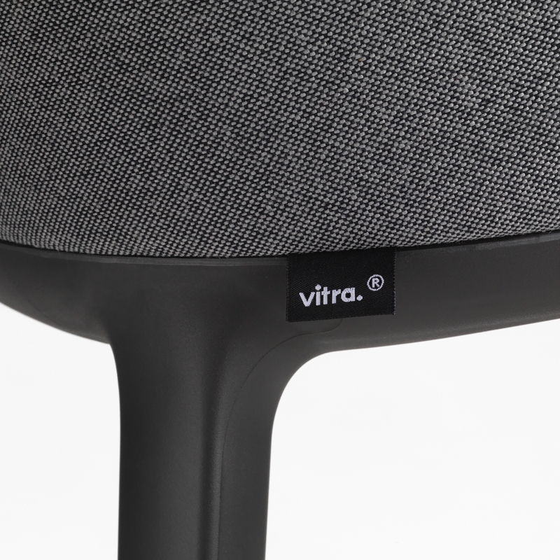 Chaise SOFTSHELL Gris sierra/noir 74 VITRA