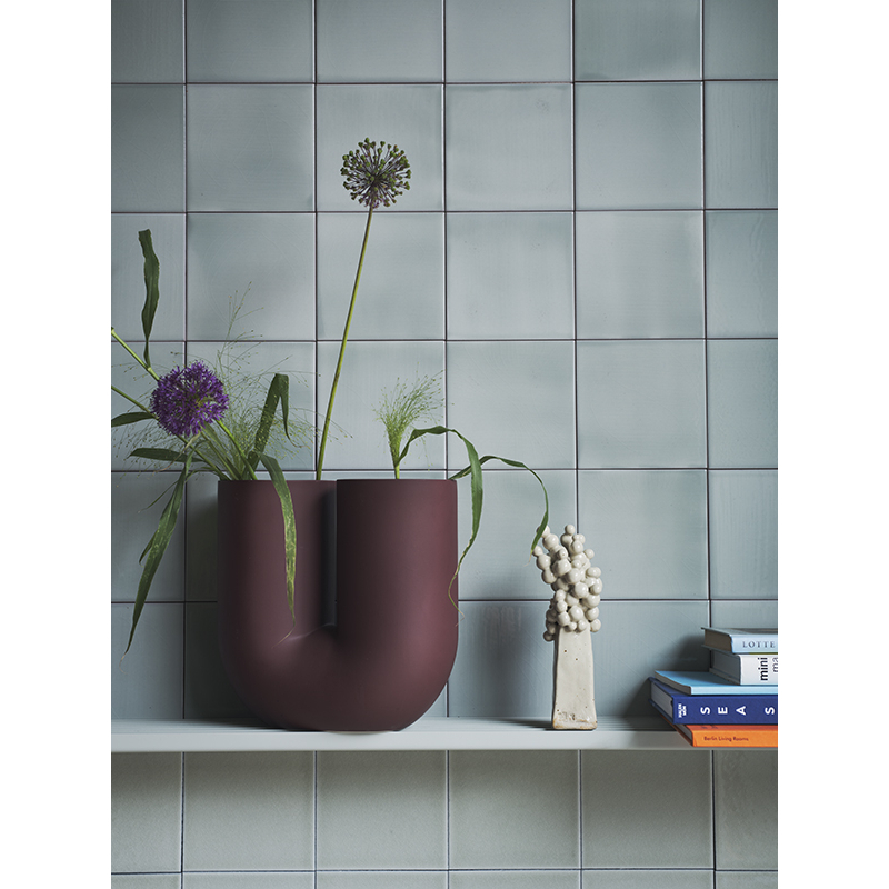 Vase Vase KINK Rouge foncé MUUTO