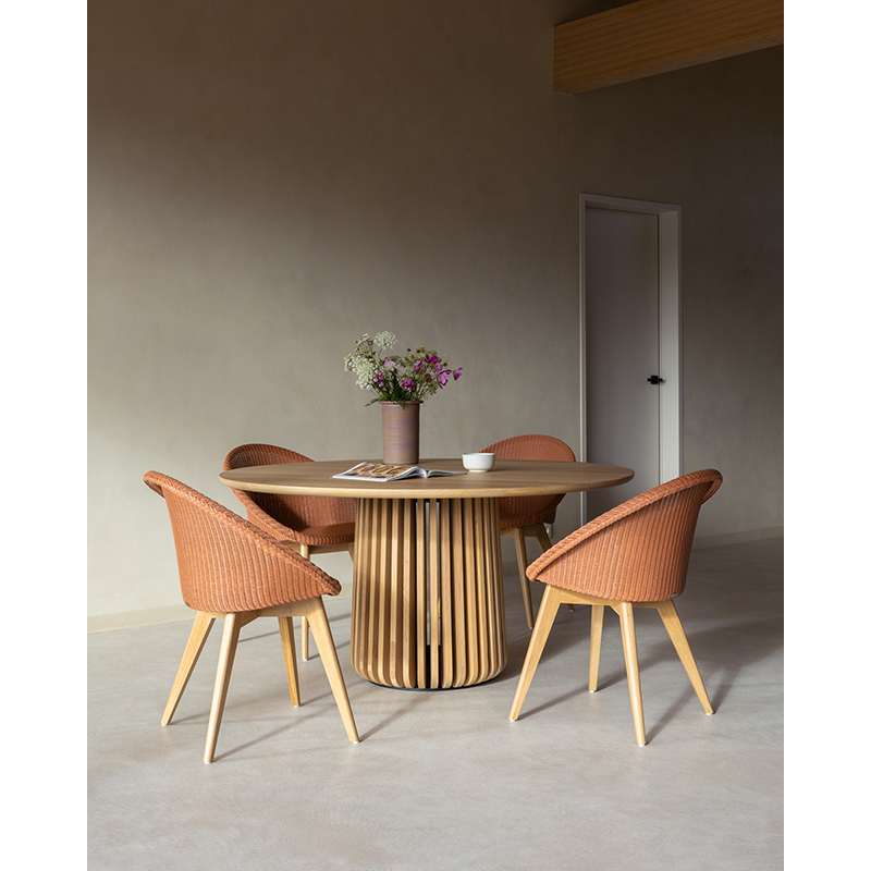 MARU round Oak
