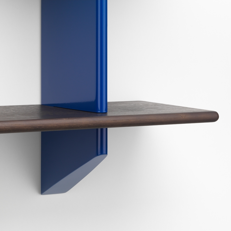 Etagère RAYONNAGE MURAL Chêne foncé/ Prouvé Bleu Marcoule VITRA