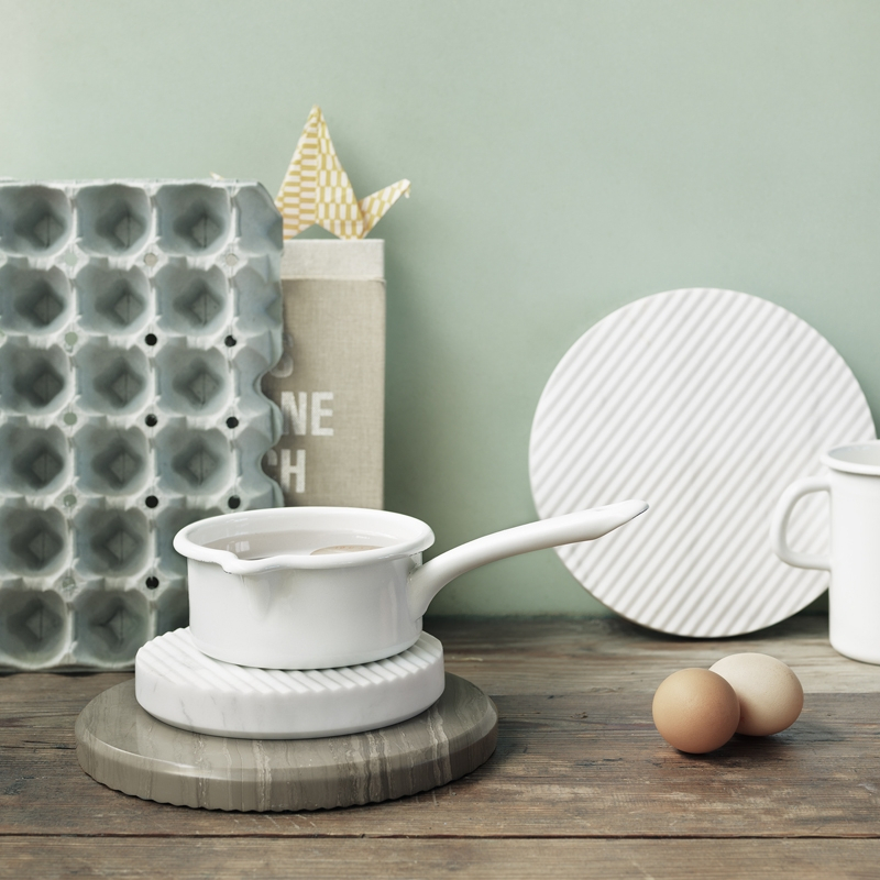 Accessoire de cuisine Dessous de plat rond GROOVE Gris MUUTO