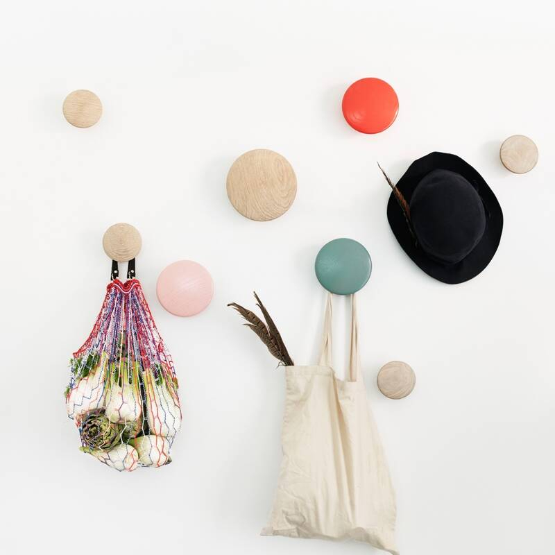 Patère Design Patère DOTS Ø 13 Chêne MUUTO