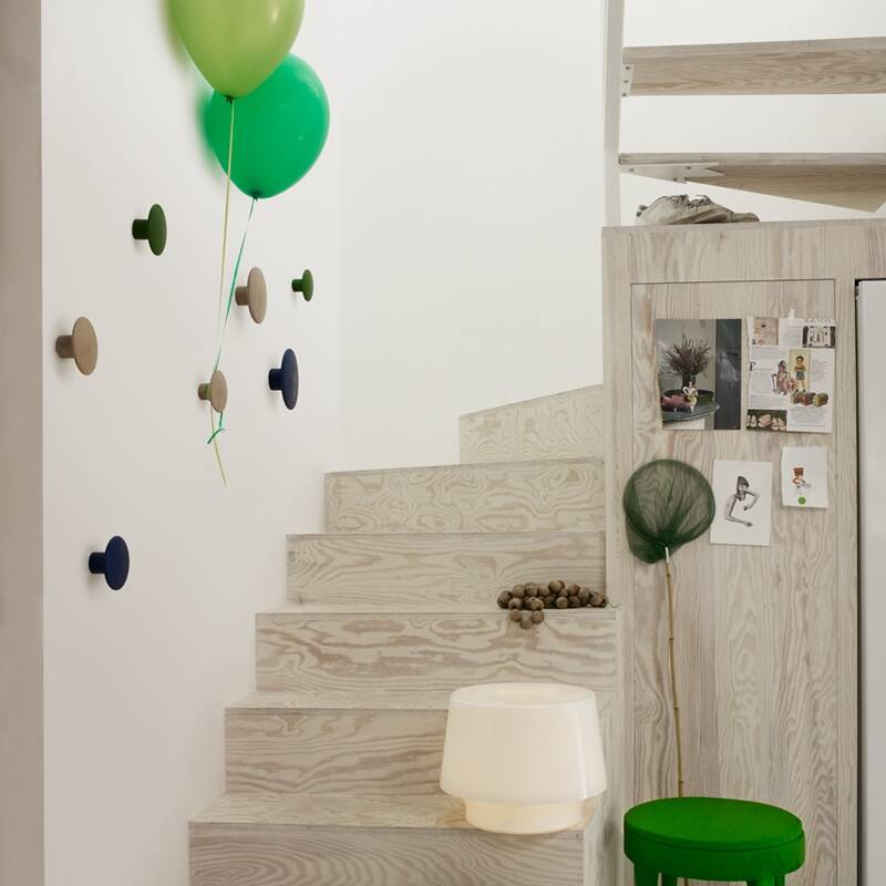 Patère Design Patère DOTS Ø 13 Chêne MUUTO