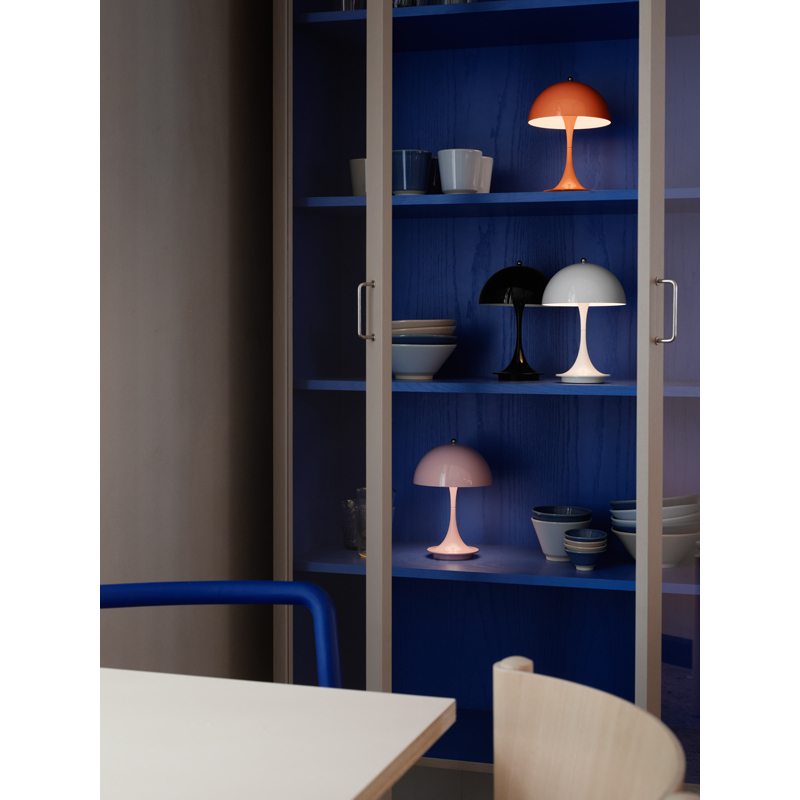 Lampe à poser PANTHELLA 160 PORTABLE METAL V2 Corail LOUIS POULSEN