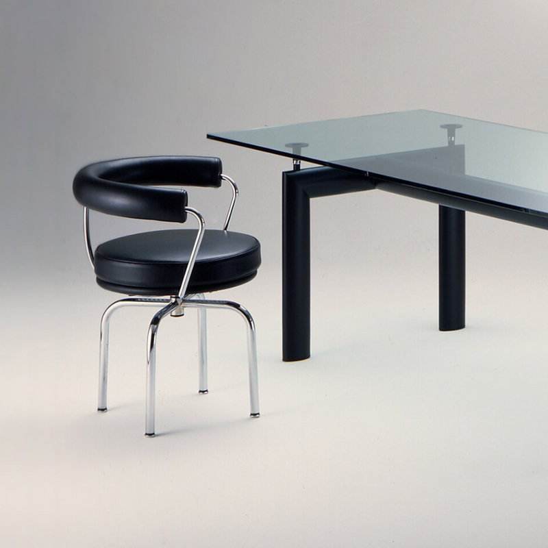 Chaise 7 Fauteuil Tournant Noir CASSINA