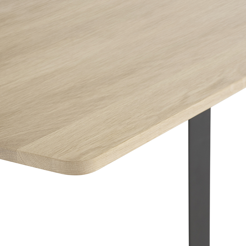 Table 70/70 Chêne massif Chêne/ blanc MUUTO