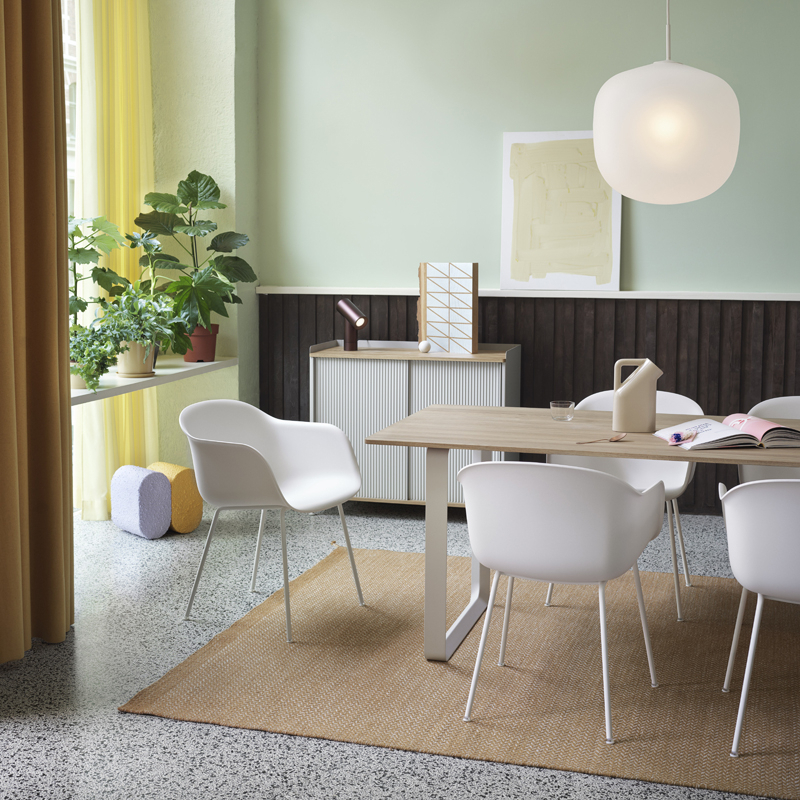 Table 70/70 Chêne massif Chêne/ blanc MUUTO