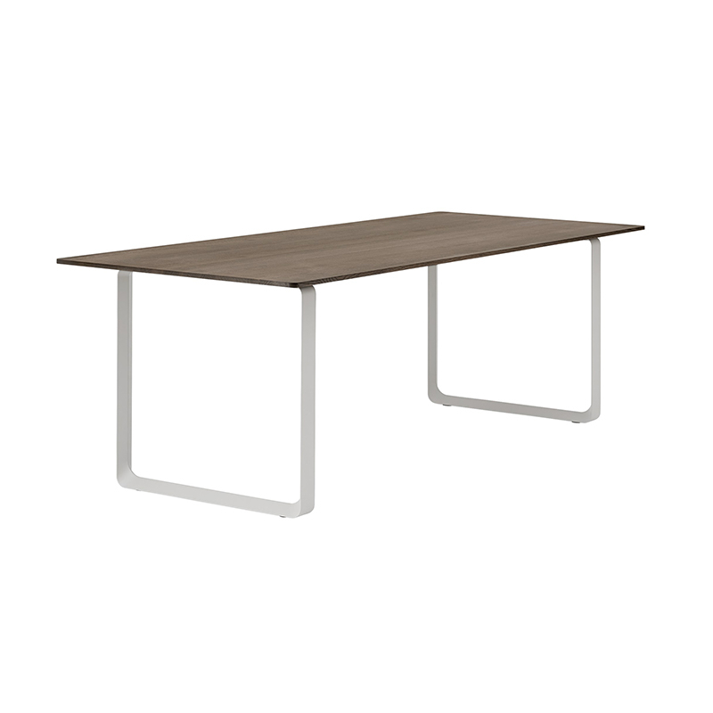 Table 70/70 Chêne massif Chêne fumé/ gris MUUTO