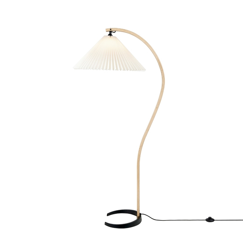 Lampadaire TIMBERLINE Blanc GUBI