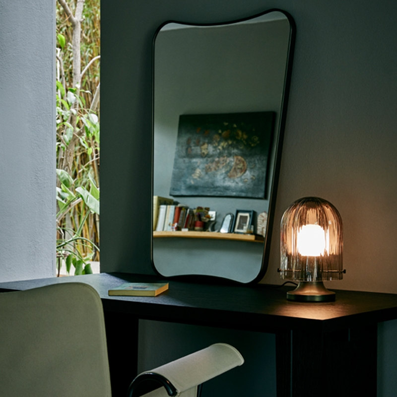 Lampe à poser SEINE Fumé GUBI