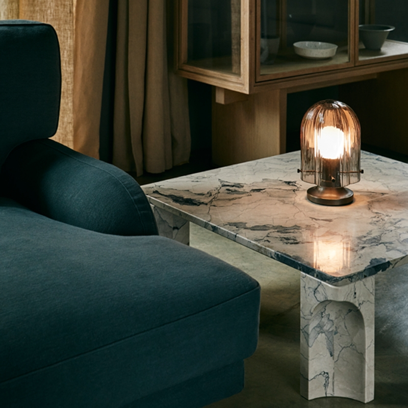Lampe à poser SEINE Fumé GUBI