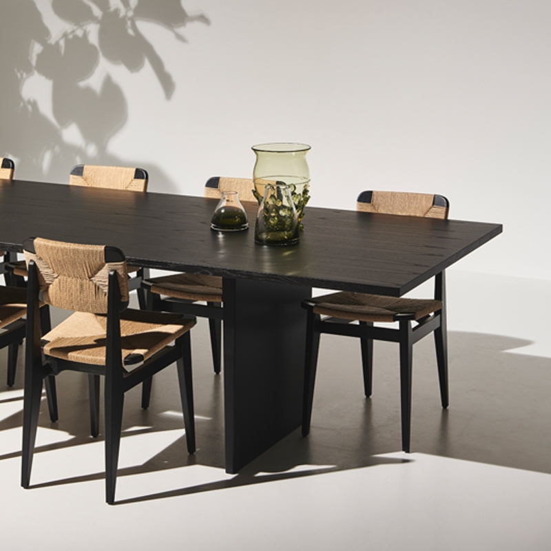 Table PRIVATE Frêne brun noir GUBI