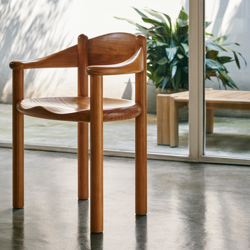 Chaise DAUMILLER Pin doré GUBI