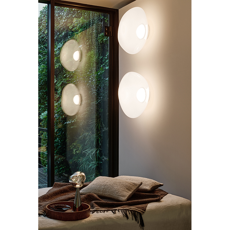 Applique MELT SURFACE LED Opalin/ chrome TOM DIXON