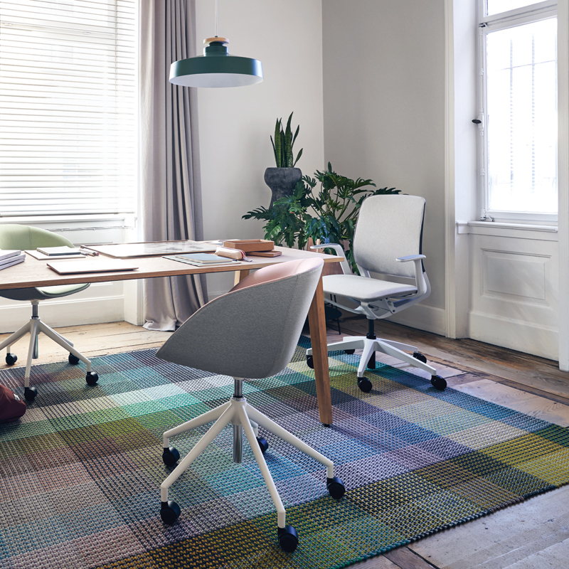 Fauteuil de bureau SE:MOTION assise et dossier rembourrés Gris clair 60011/ structure gris clair SILVERA PRO
