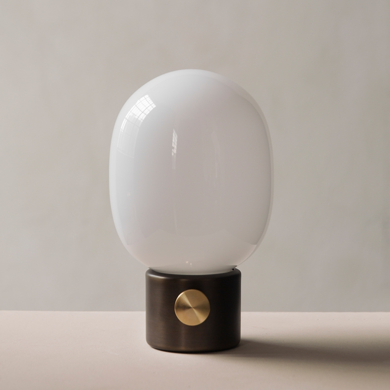 Lampe à poser JWDA métal Laiton bruni AUDO COPENHAGEN