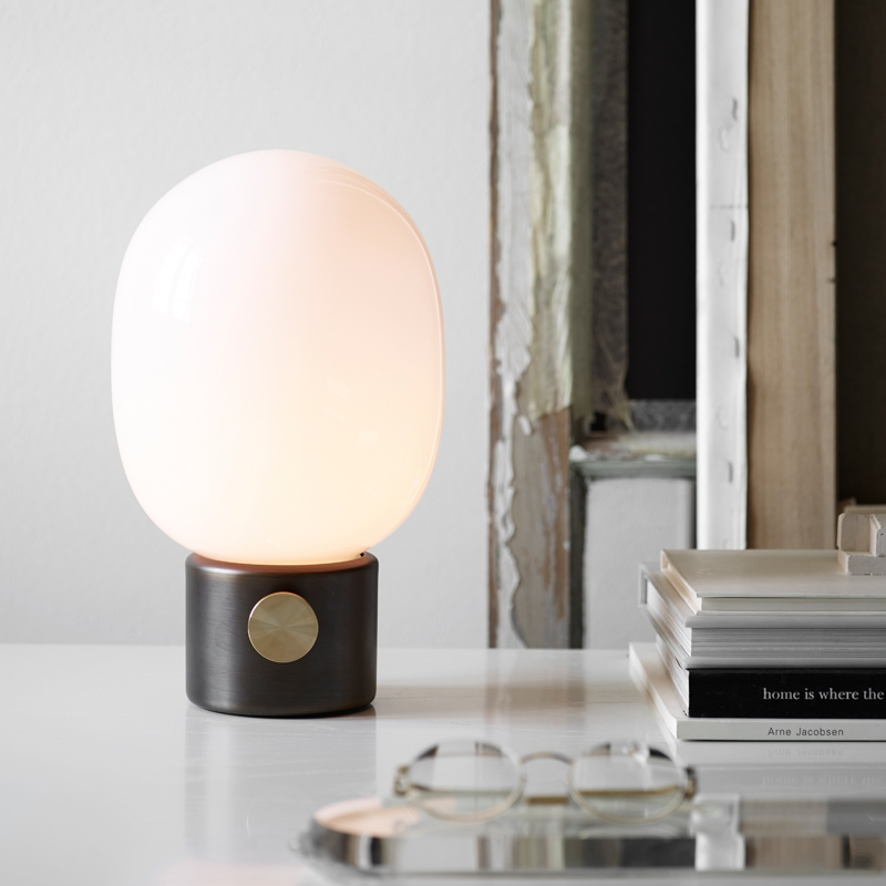 Lampe à poser JWDA métal Laiton bruni AUDO COPENHAGEN