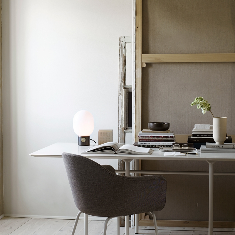 Lampe à poser JWDA métal Laiton bruni AUDO COPENHAGEN