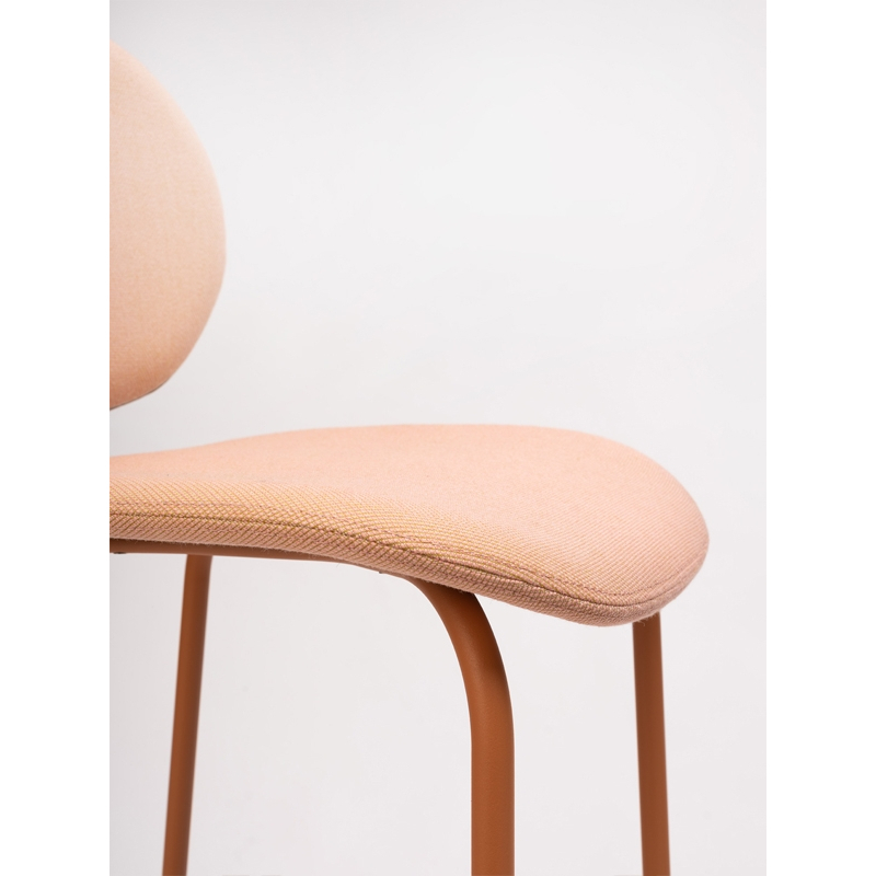 Tabouret haut HARI rembourré Steelcut Trio 506/ époxy Terracotta ONDARRETA