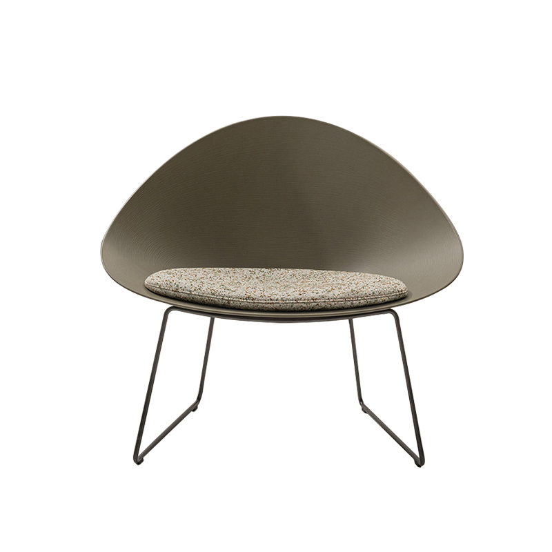 Fauteuil ADELL piètement luge avec coussin Olive/ Atom 124 ARPER