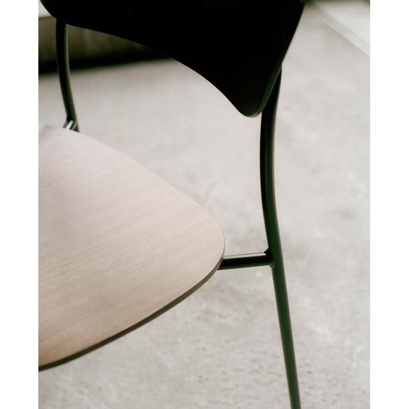 Chaise PAVILION AV1 Noyer AND TRADITION