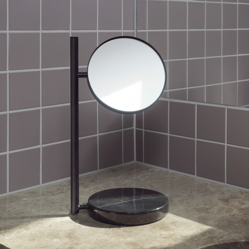 Miroir Miroir POSE Noir Normann Copenhagen