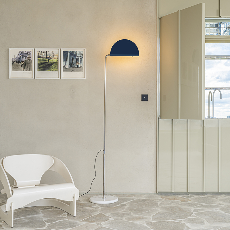 Lampadaire MEZZALUNA Bleu DCW EDITIONS