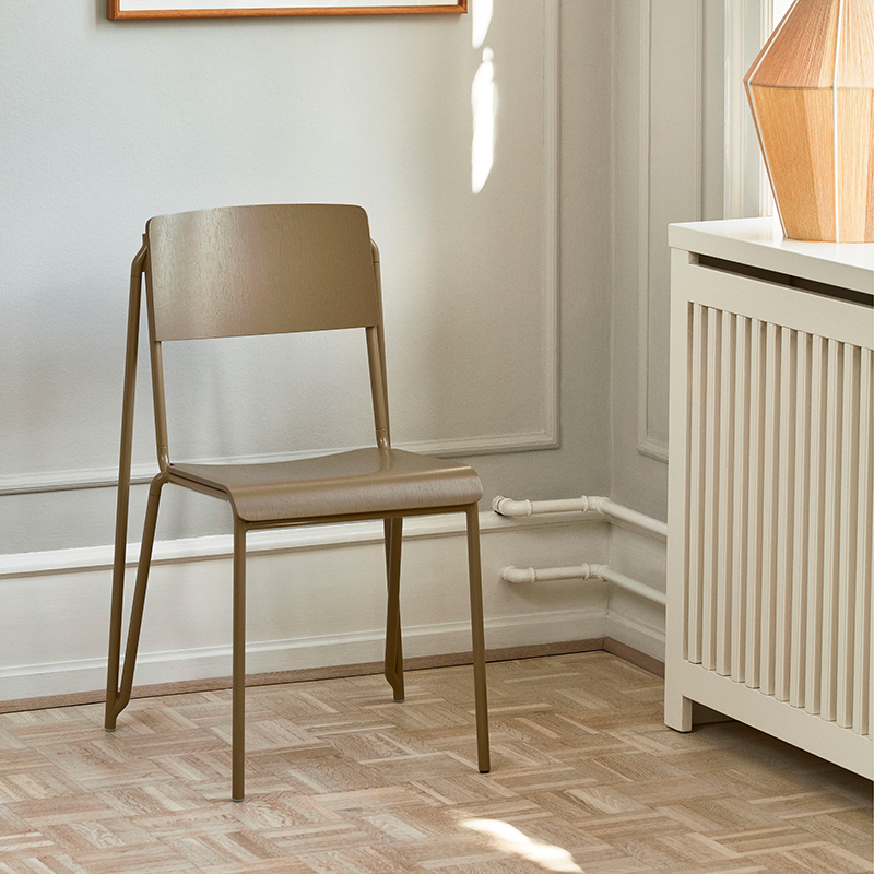 Chaise PETIT STANDARD Argile/ pieds argile HAY