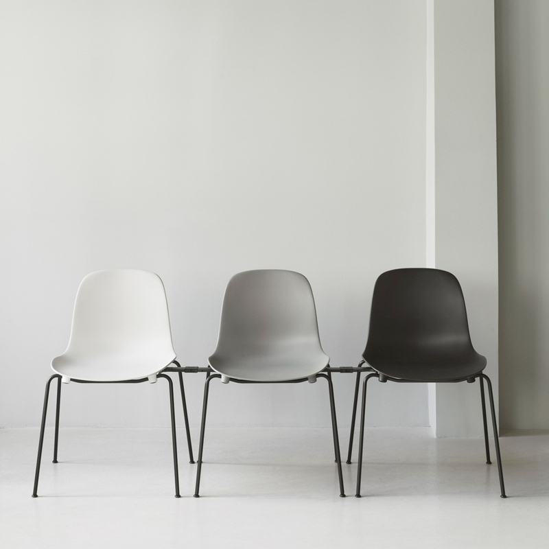 Chaise FORM EMPILABLE Gris Normann Copenhagen