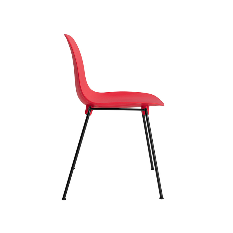 Chaise FORM EMPILABLE Rouge vif  Normann Copenhagen