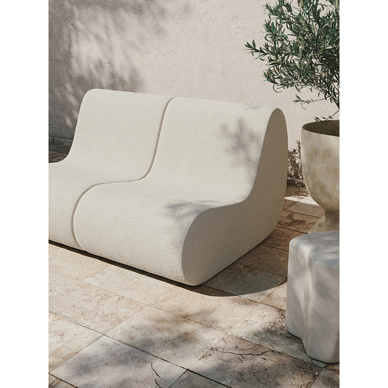 Fauteuil ROULI Bouclé Blanc cassé FERM LIVING