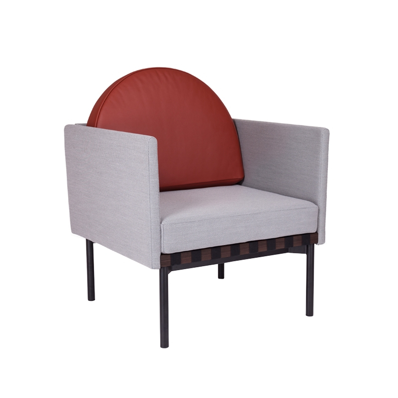 Fauteuil GRID avec coussin cuir Gris 133  Coussin brique PETITE FRITURE
