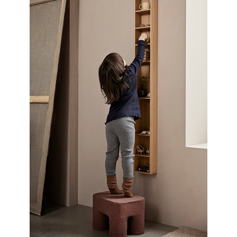 Siège enfant Tabouret PODO Brun rouge FERM LIVING
