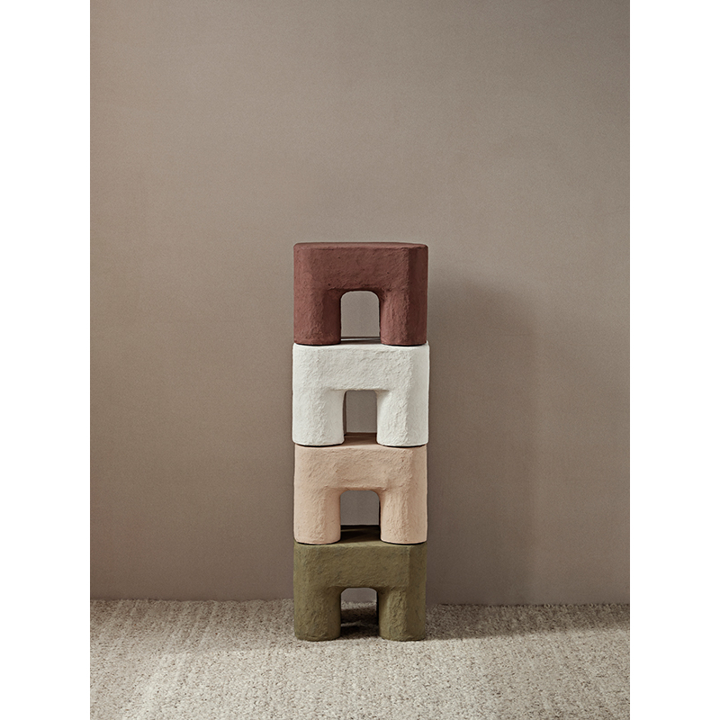 Siège enfant Tabouret PODO Brun rouge FERM LIVING