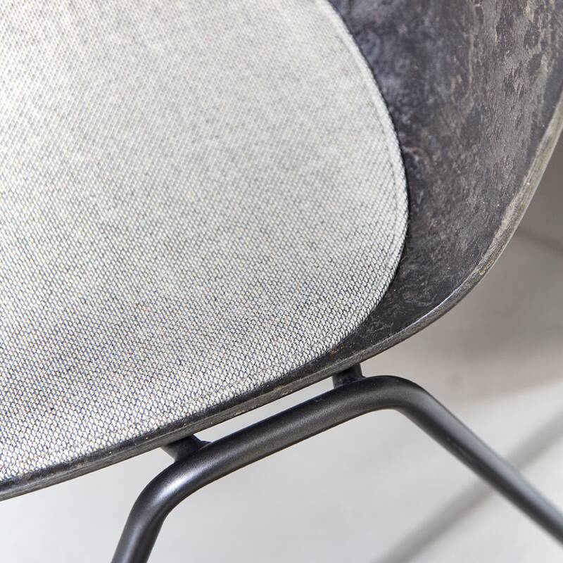 Chaise ETERNITY assise rembourrée Re-Wool 218 MATER
