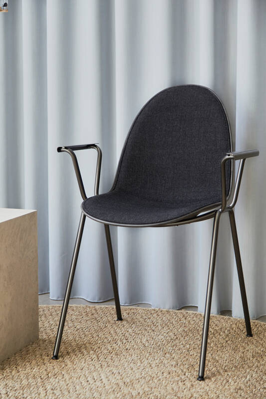 Chaise ETERNITY  avec accoudoirs face avant rembourrée Re-Wool 378 MATER