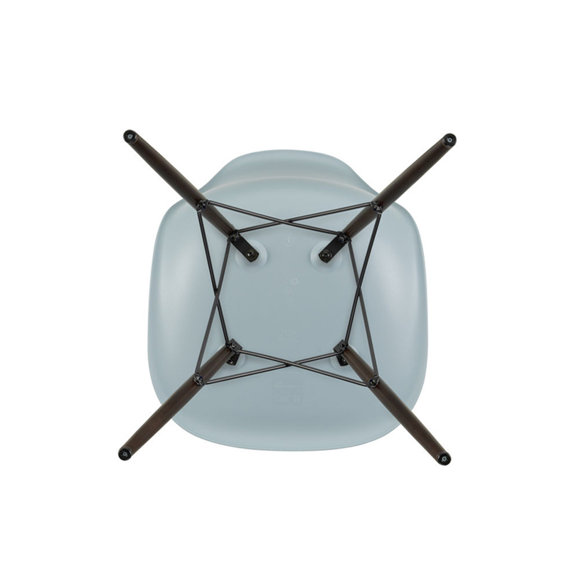 Chaise EAMES PLASTIC CHAIR DSW érable foncé Gris bleuté RE VITRA